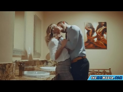❤️ Ke hoʻowalewale ʻia ʻoe e kahi blonde busty i kahi lumi hoʻomaha ākea ️❌ Pono ma haw.xlxxporno.ru ﹏